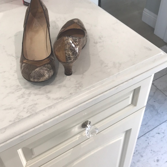 Shoes that easily match any Alpert and comfortable - Picture 2 of 2